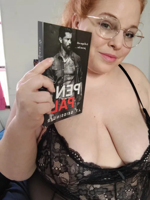 Thumbnail Bookish Desires: StellaJace's BBW Passion for Reading