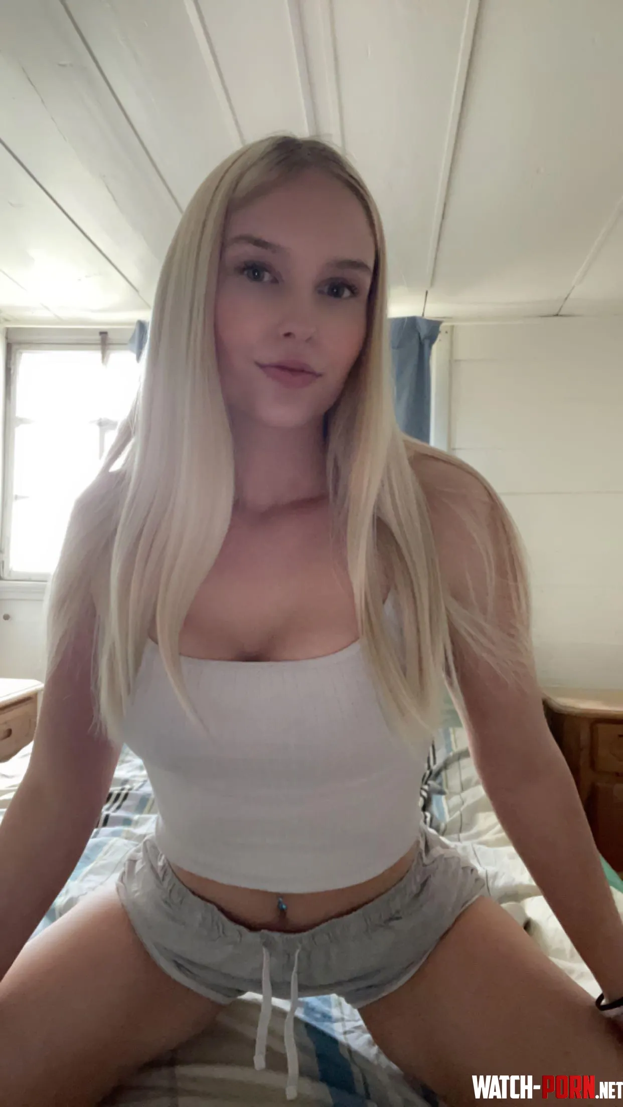 Who is looking for a breeding fetish 18yo blonde by BananHannah2005