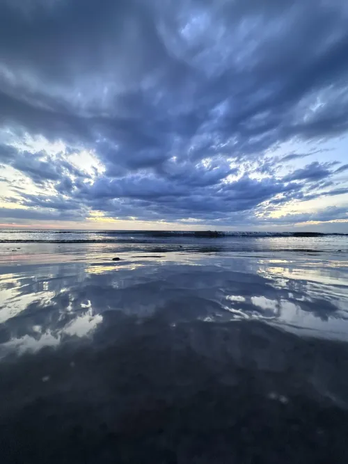 Thumbnail Decent_Fox2557 Captures Shiny Brighton Beach Reflections