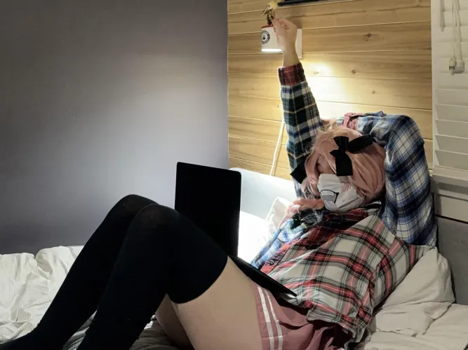 Thumbnail Trap_for_life Explores the Benefits of Work from Home | femboy