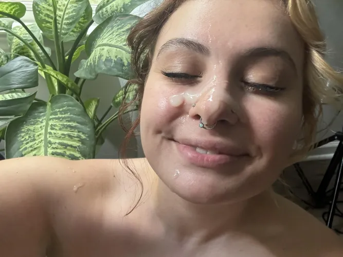 Thumbnail Happy Cum Slut: Exploring Sensuality with Desssybb | Brunette Category