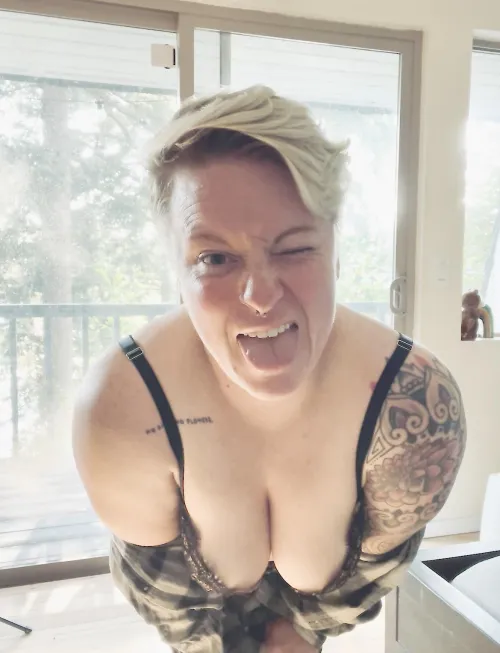 Thumbnail Let’s Have Fun! Wilde__Eve Unleashes Joy in shorthairchicks World