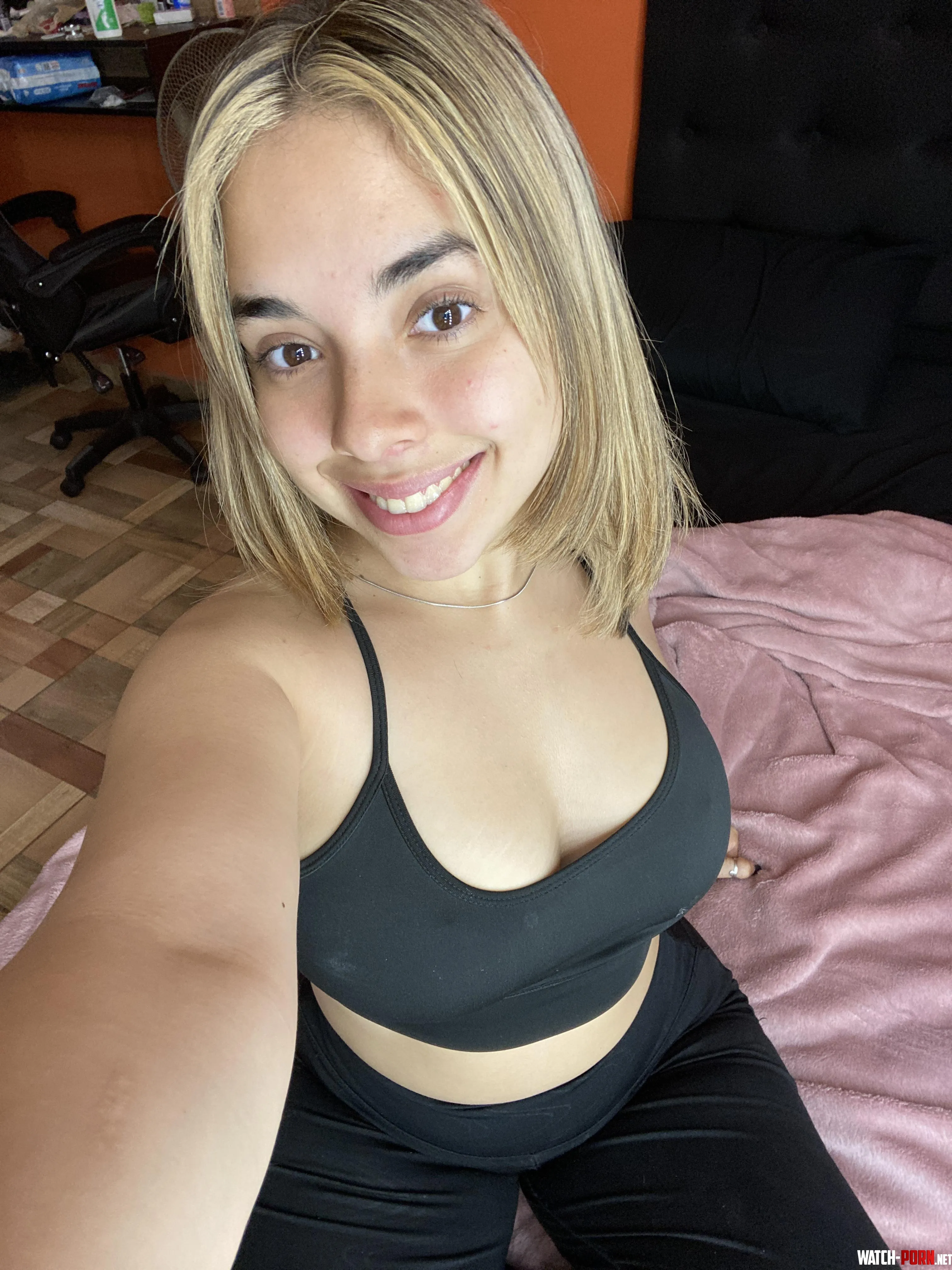 What do you think about my new crop top by bustygirl05