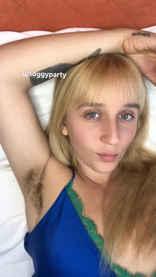 Thumbnail Before Bed Beauty: SoggyParty's Hairy Armpits Revelation