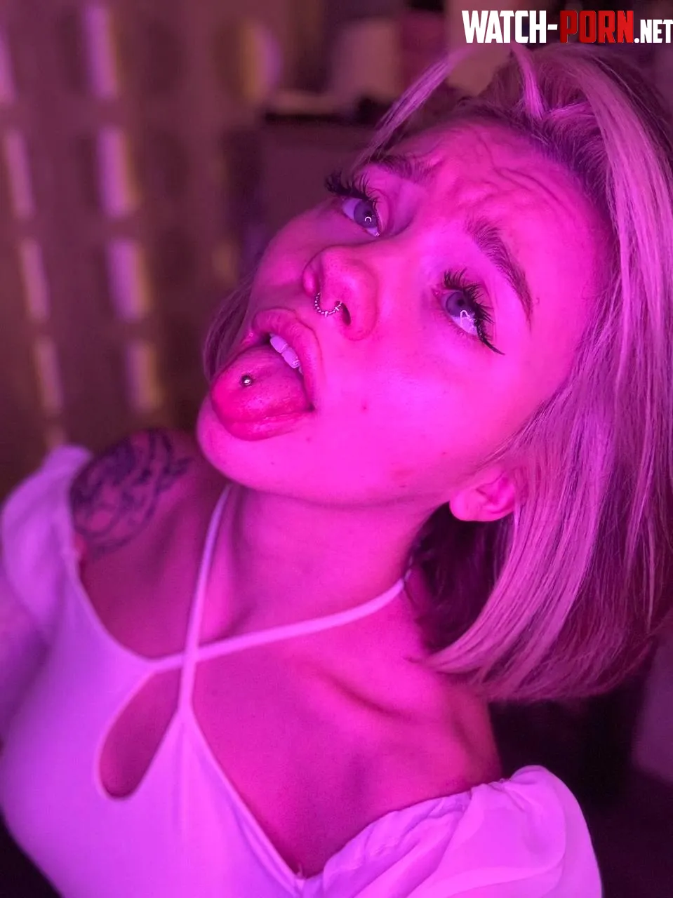 a real egirl knows how to do a sexiest ahegao on command by OobNomad