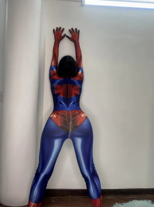 Thumbnail HoneyJessica's Spiderman Cosplay: Exciting Shots