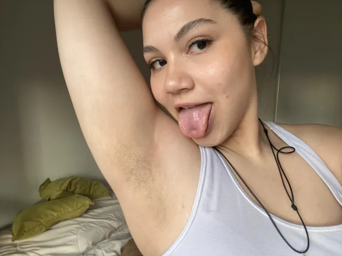 Thumbnail Sensual Play: conejitafox Invites to ArmpitFetish Delight