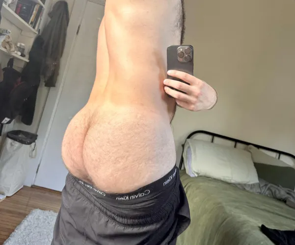 Thumbnail Thickness Alert: Celebrating Man Ass Gains