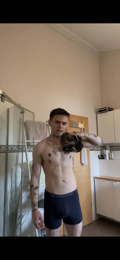 Thumbnail Discover the Shower Video Craze by imraezify on hotguyswithtattoos