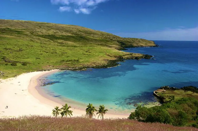 Thumbnail Exploring Anakena Beach, Easter Island | colapepsikinnie