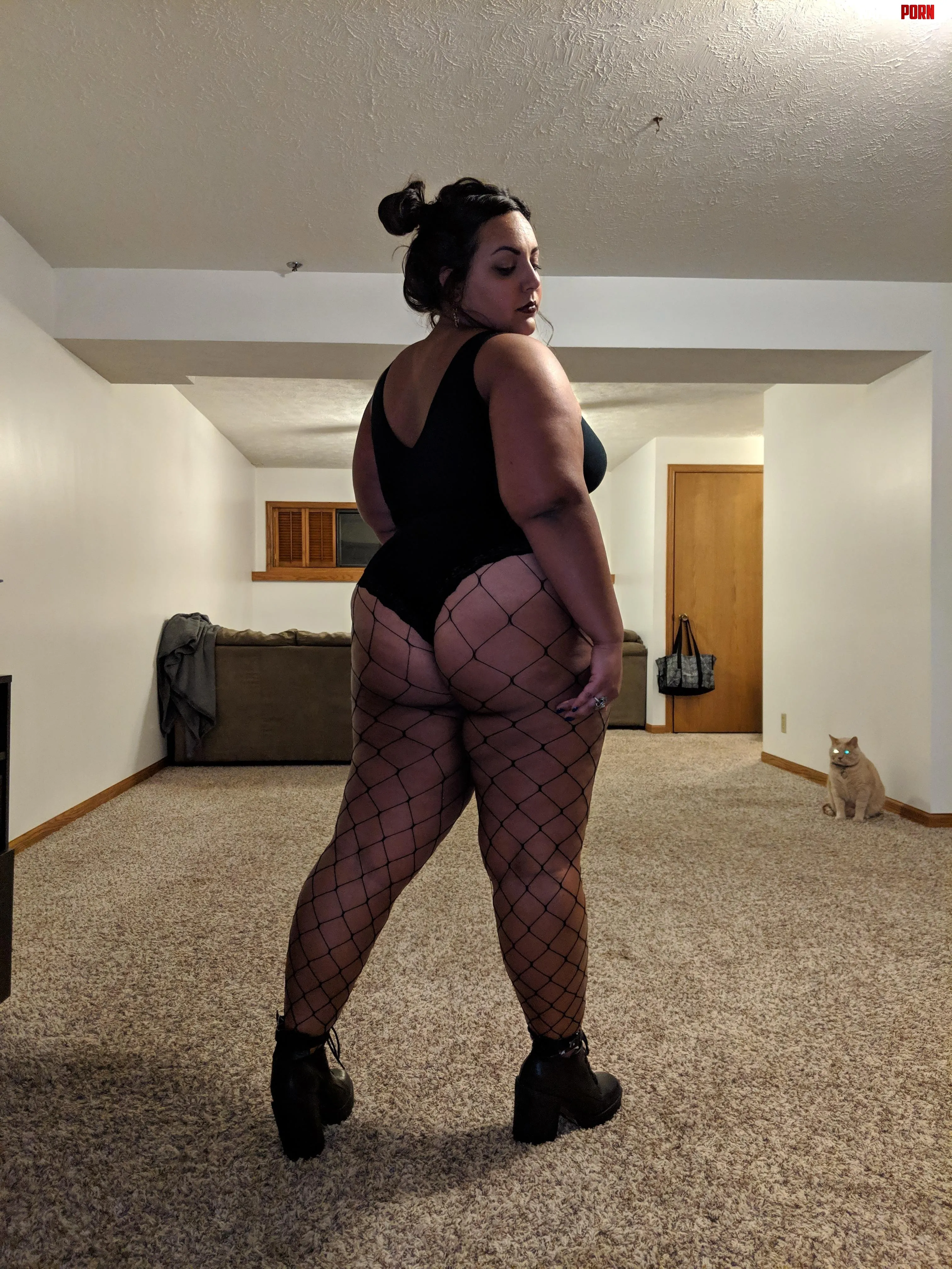 Would you kneel by Gabbie_Domme