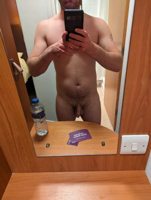 Thumbnail Mister_Sumptuous' Reveals Love for Hotel Room Nudity in NormalNudes