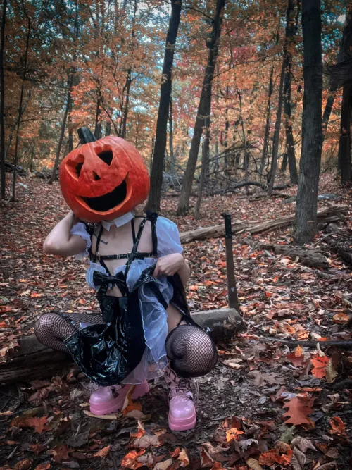 Thumbnail Was the Pumpkin Head Worth It? | shieldedmaidenCB | NSFWCostumes