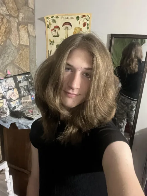 Thumbnail Embracing a Whole Lotta Hair: A Spotlight on Femboys by XKIRA-_-