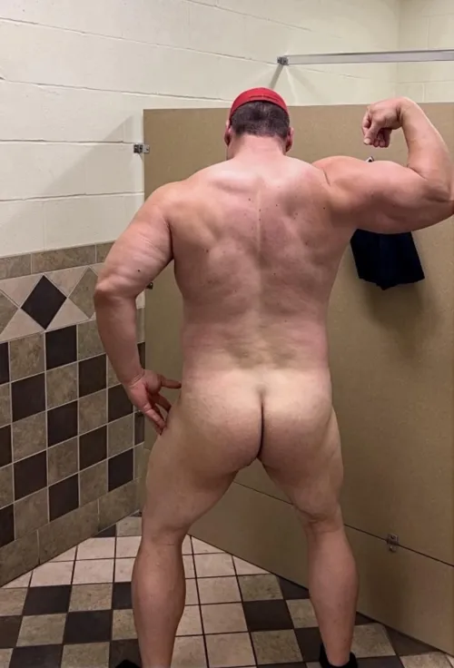 Thumbnail Say Hi If You Like What You See by MrBigDaddyBuff | Manass Category