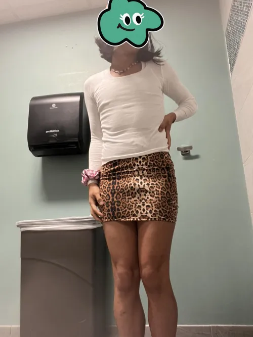 Thumbnail pinkboywhoisalice's First Time in Skirt - A Memorable Moment for a Femboy