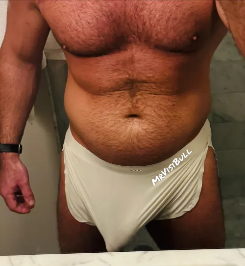 Thumbnail Chilling on a Great Day, Bulging at 35 - Bulge Relaxation