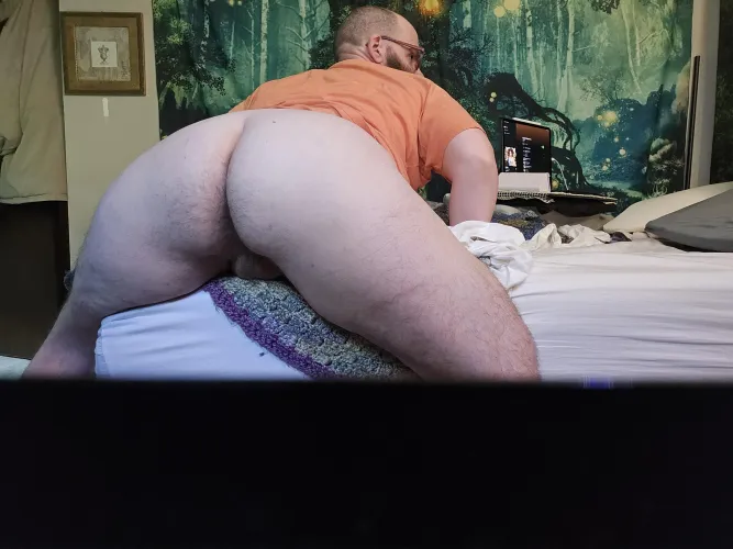 Thumbnail Appreciation for Wide Asses: Educational-Egg-7039's Confession