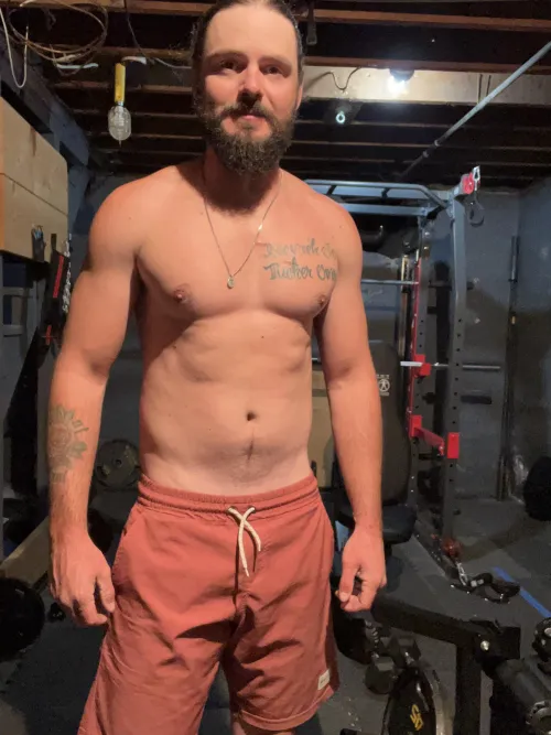 Thumbnail M35 Working to Get Past My Dad Bod Phase Under the Big Sky by dad_bod_Tom | hotguyswithtattoos