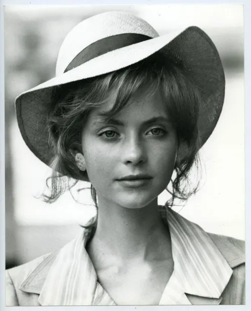 Thumbnail Explore the Iconic Beauty of 1970s Actress Judi Bowker | jojo_the_mofo