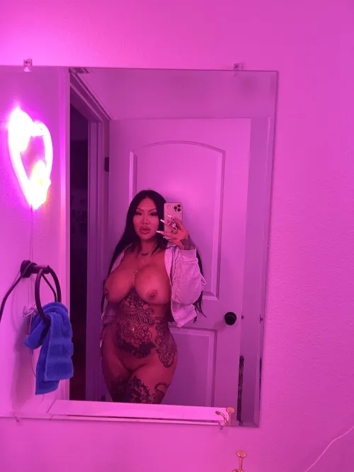 Thumbnail Will You Go in the Shower with Me in This Vibey Colored Lights by connperignon | MirrorSelfie Category