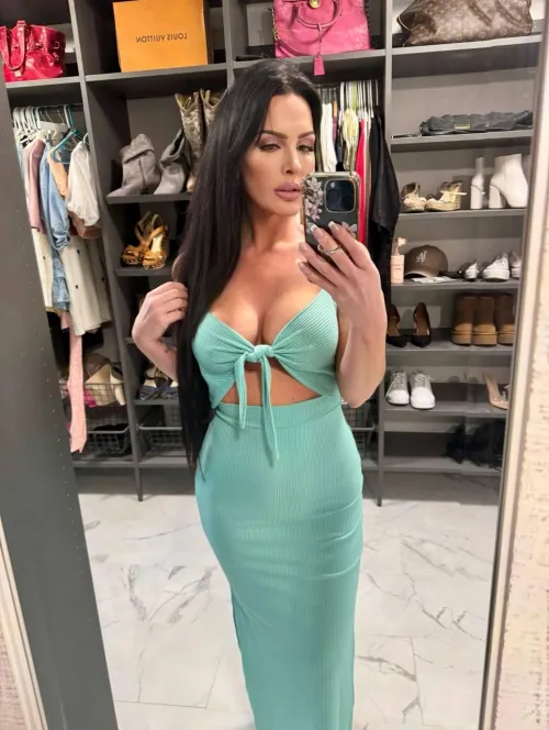 Thumbnail Siren-Like Dresses: A 41F Tight Dress Temptation | Sweet_babyLove0