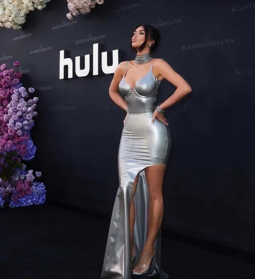 Thumbnail Kim Kardashian: The Iconic Star | ReyMadrileno | GentlemanBoners