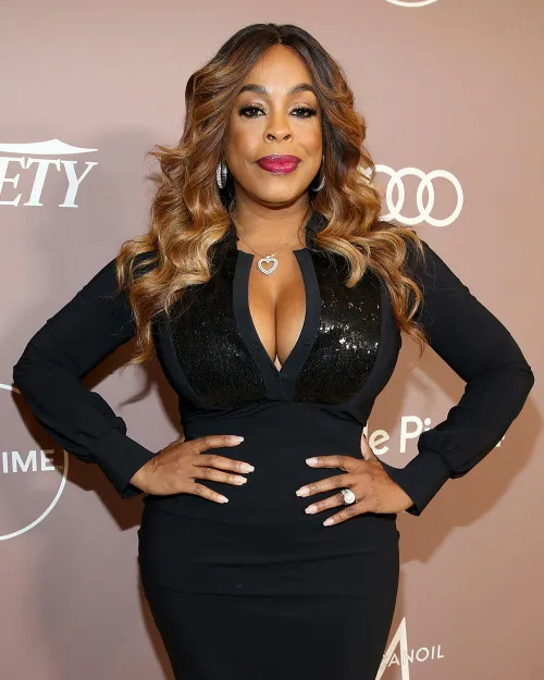 Thumbnail contemos Spotlights Niecy Nash in Celebswithbigtits Coverage