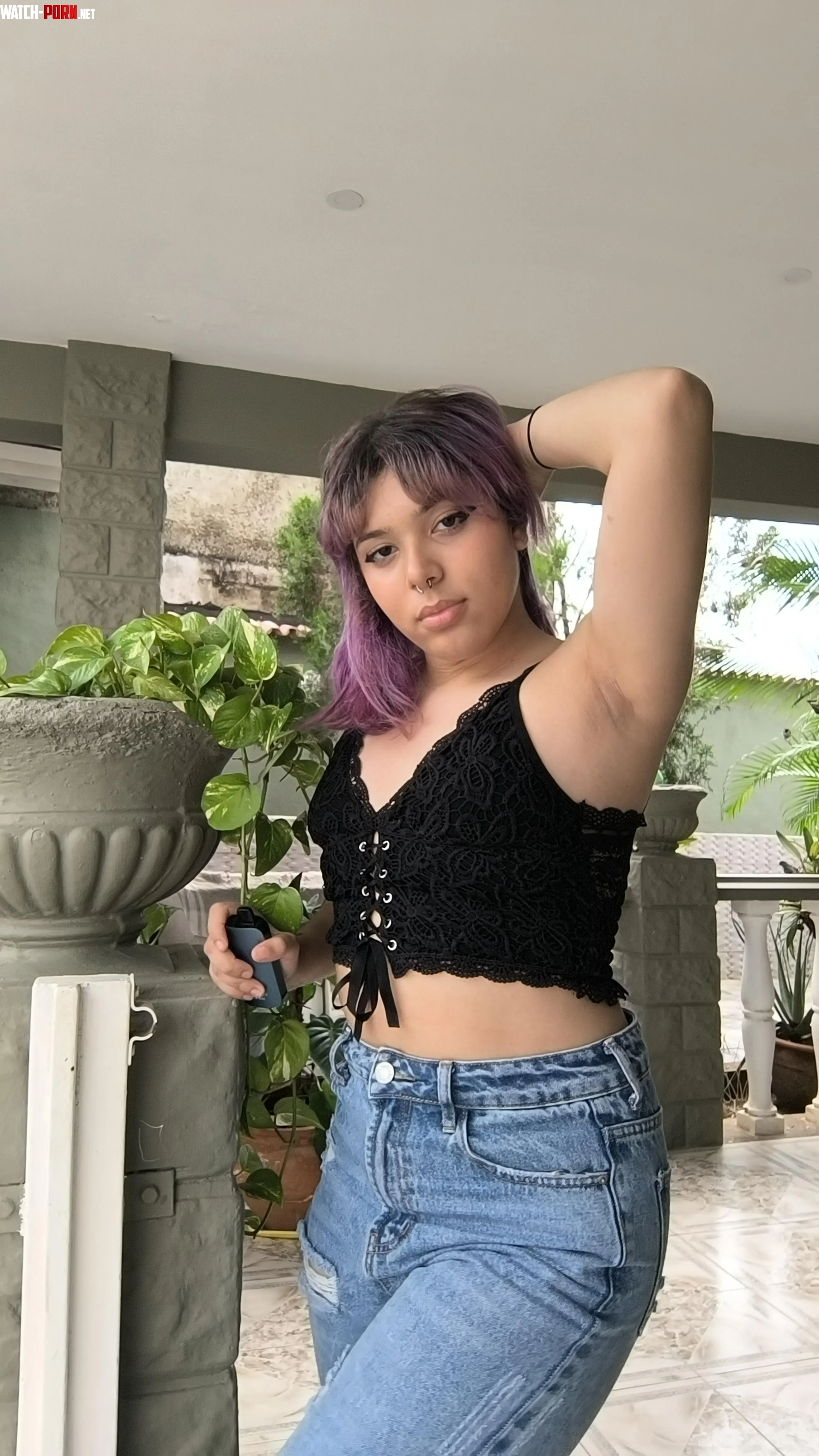 Wearing croptops made me feel sexy by baby_Bee_3476