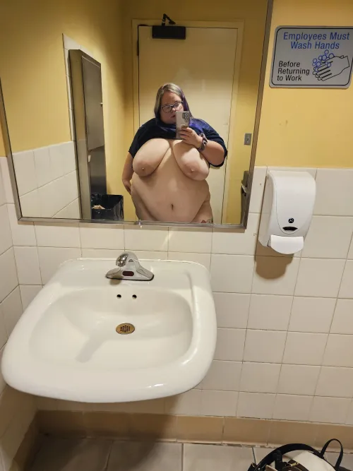 Thumbnail Dependent-Ad7486's Rendezvous: Quickie in the Theater Bathroom in ssbbw