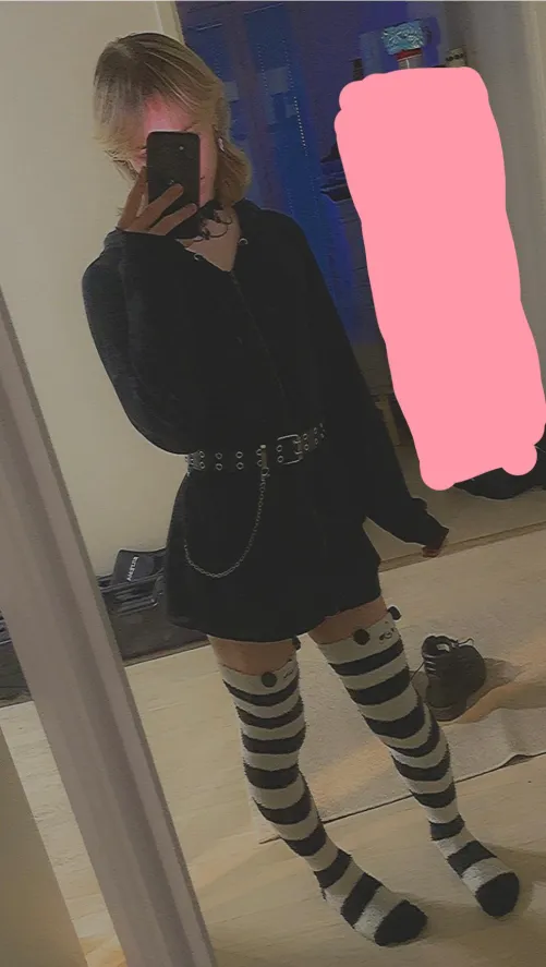 Thumbnail Just something cozy I threw on, also heyy - Casual femboy Trends by CasualFb