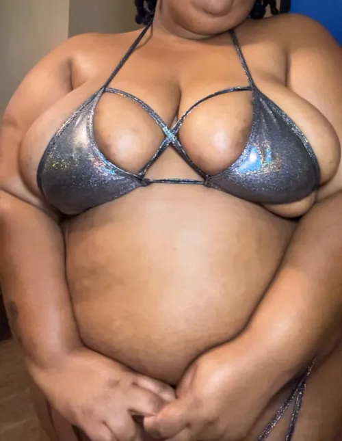 Thumbnail Huge Titties Spilling Everywhere by Courtney_bbw - ssbbw Category