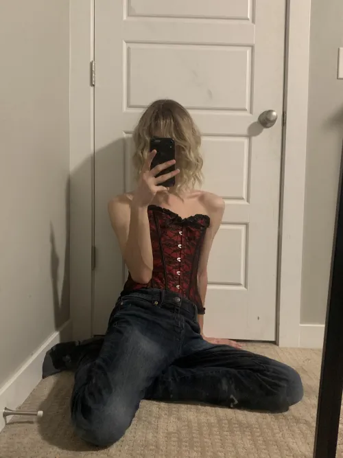 Thumbnail Updates on Arkose18's 'got a new corset' | femboy Category