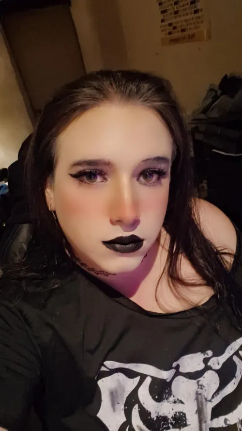 Thumbnail AltGoth Vibes: MicaMelody's Unique femboy Appeal Unveiled