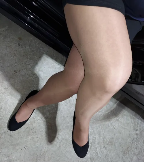 Thumbnail Leggy Delights: HolliesHose's Pantyhose Obsession