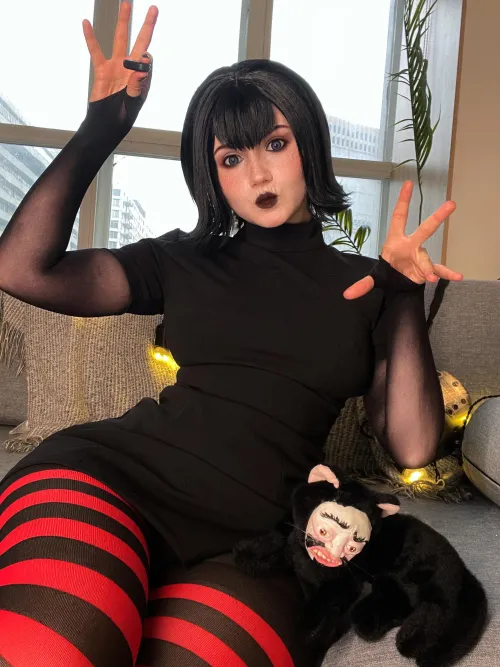 Thumbnail Playful Mavis: A Cosplay Showcase