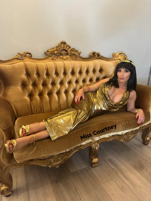 Thumbnail Cleopatra Is Back in Cosplay World - misscourtneym