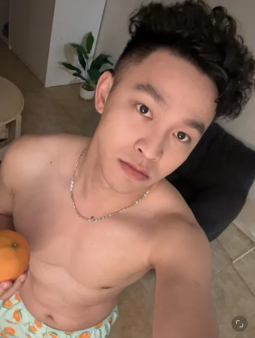 Thumbnail Taylorcao Adds a Splash of Orange to Gaybrosgonemild