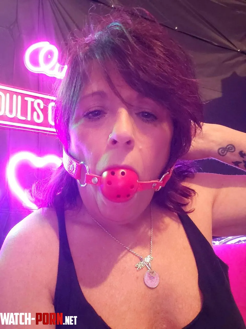 can you show a submissive naughty milf a good time F by cougarseekingcubs