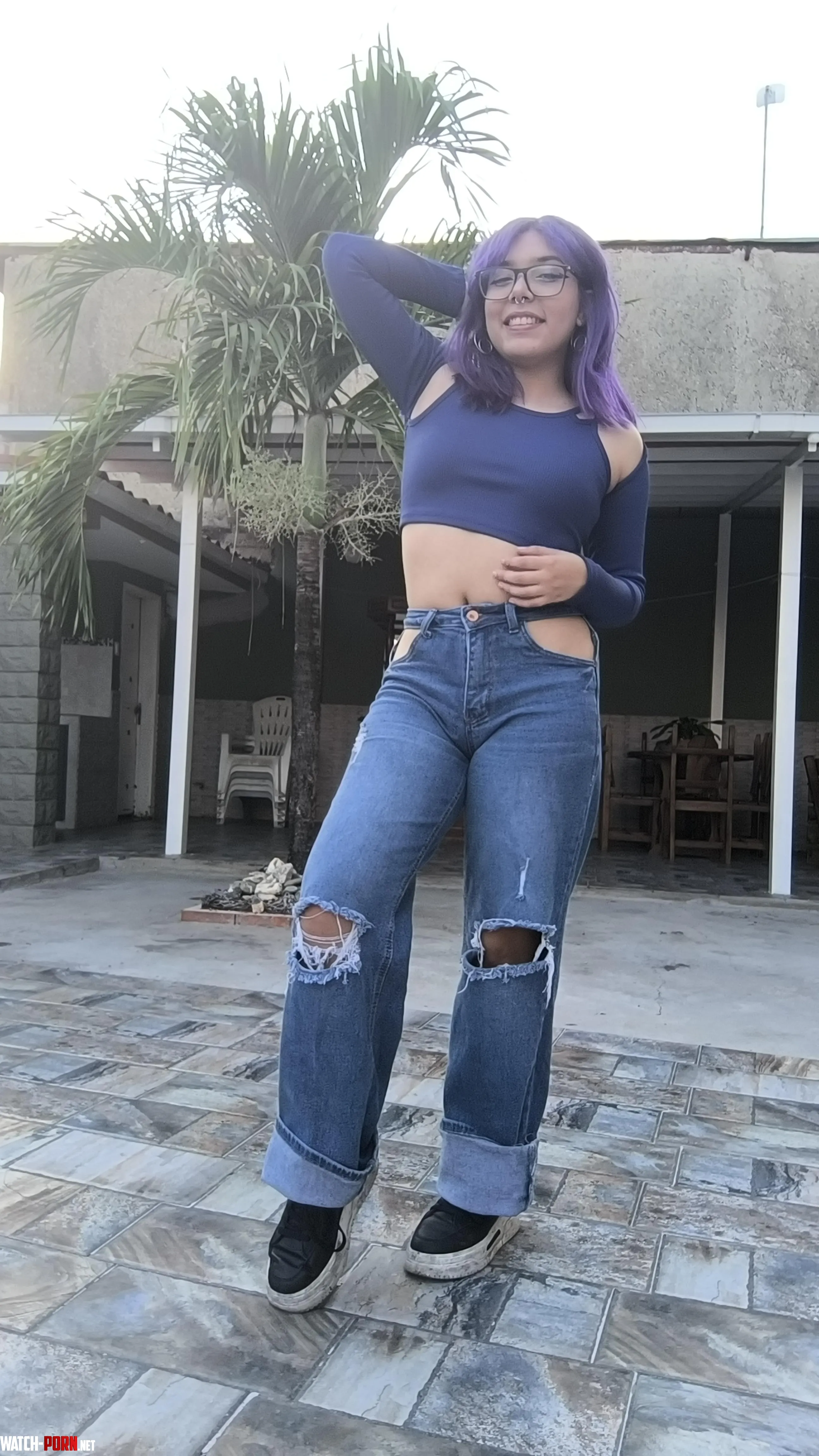 When im wearing croptop i feel im sexy by baby_Bee_3476