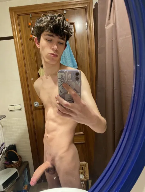 Thumbnail New Showing Off at 18: Uncovering Alluring Twinks