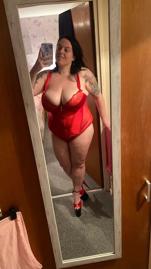 Thumbnail Embrace Your Devilish Side: Lingerie Fun with Inyourdreams00