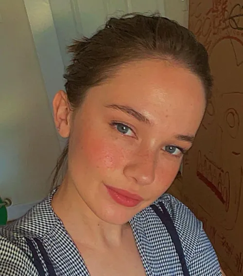 Thumbnail Admire the Beauty of Cailee Spaeny | PrettyGirls