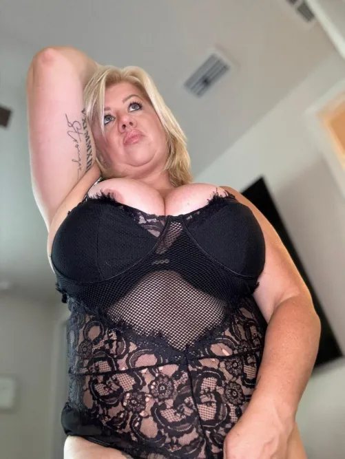 Thumbnail Kenziekreamz Explores the Dual Persona in BBW_Chubby World