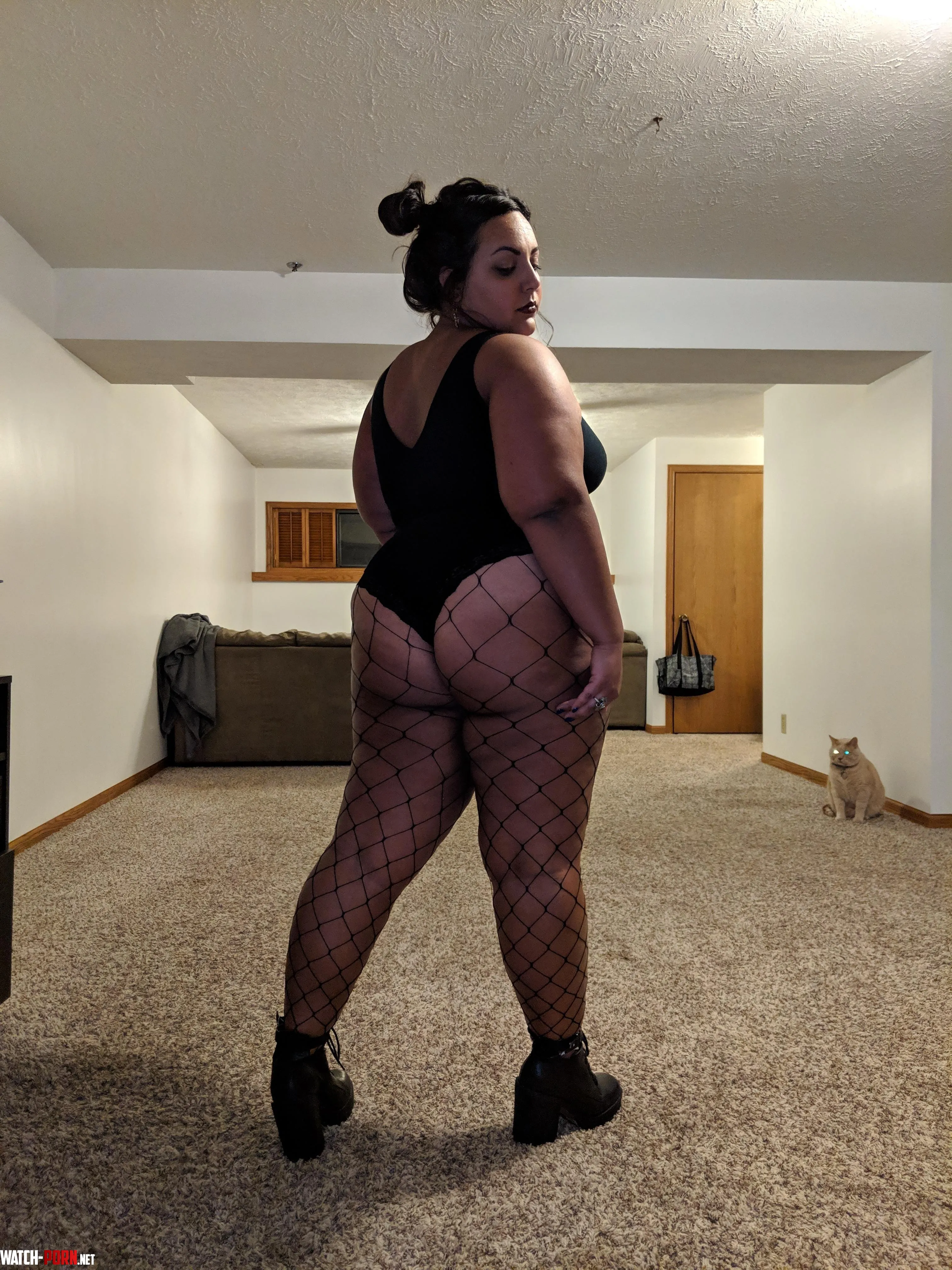 Fat enough to smother you by Gabbie_Domme