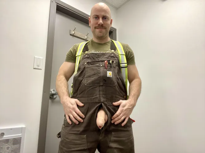 Thumbnail Flexfitmike Presents 'Work Break Foreskin' Delight for the Brave