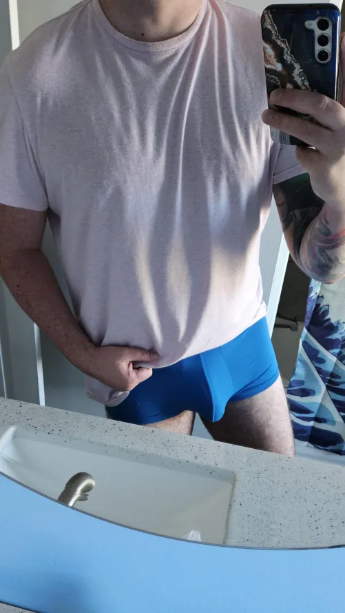 Thumbnail Blue Hues and Bulges: Embracing the Day | Natural_Top4288