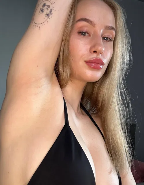 Thumbnail Shaved Armpit Revelation: A Delicate Display | TongueCandyy | armpitfetish