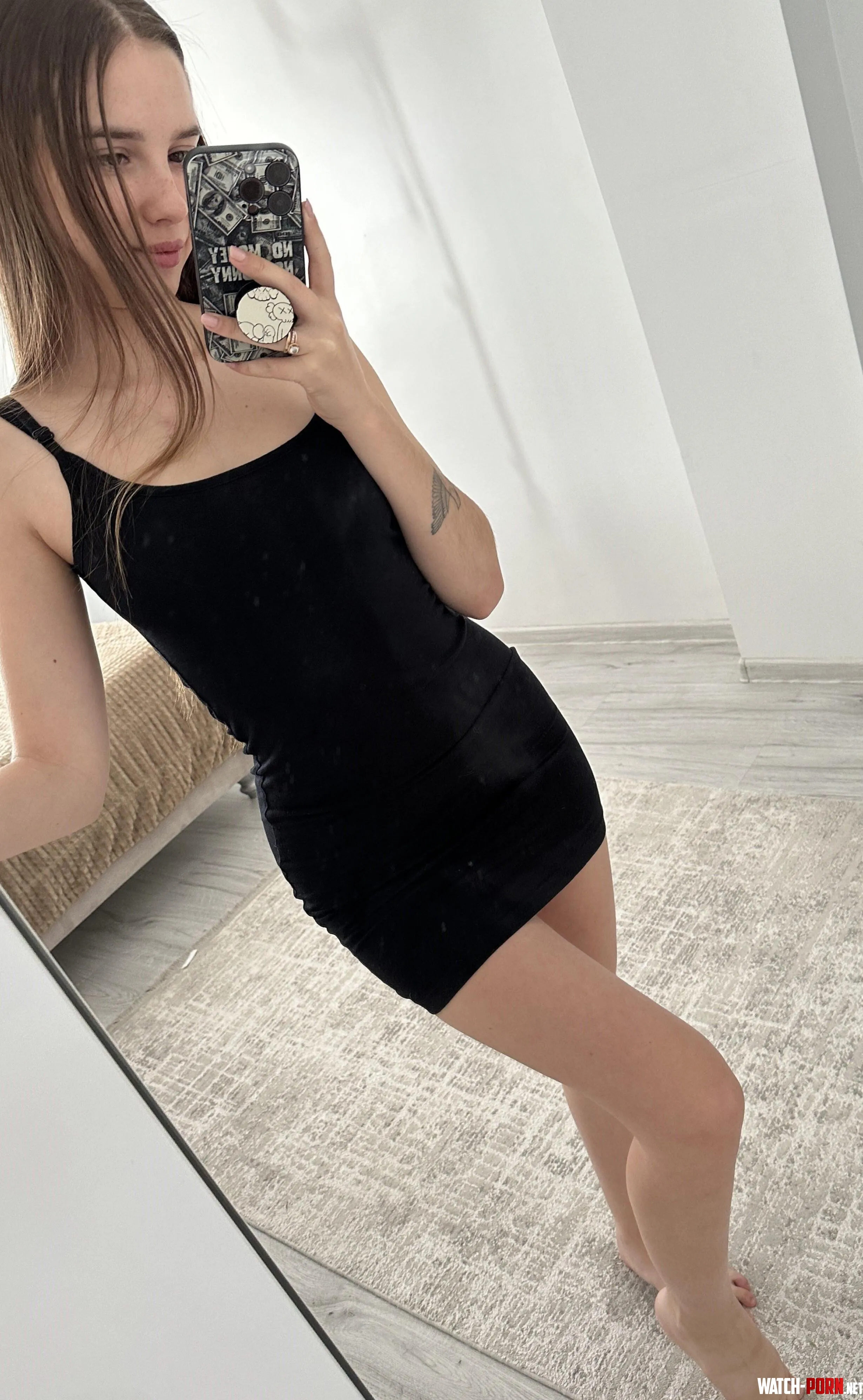 Naughty babe in tight dress by Kiwi_Go_