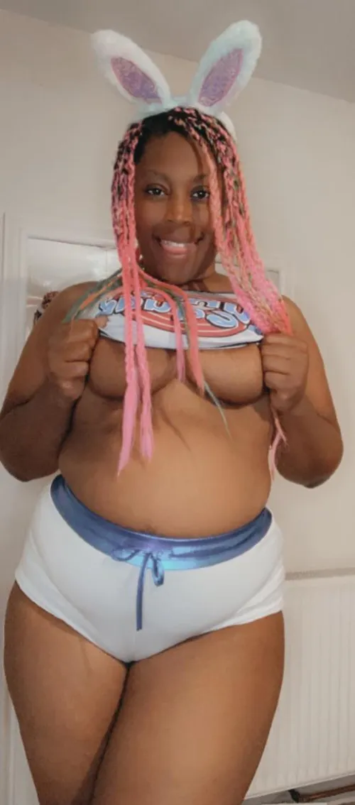 Thumbnail Curvy & Busty: Unleashing the Fun Side by Black_anime_girl